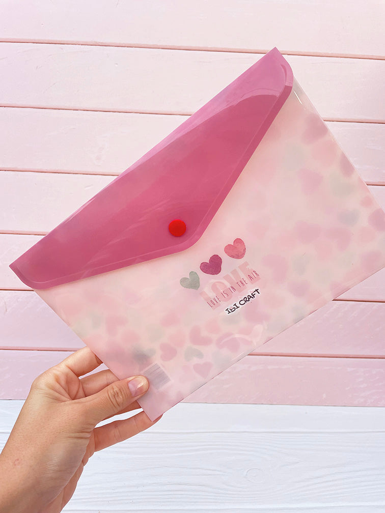 Promo Carpeta Plástica A4 con Elástico + 2 Sobres A5