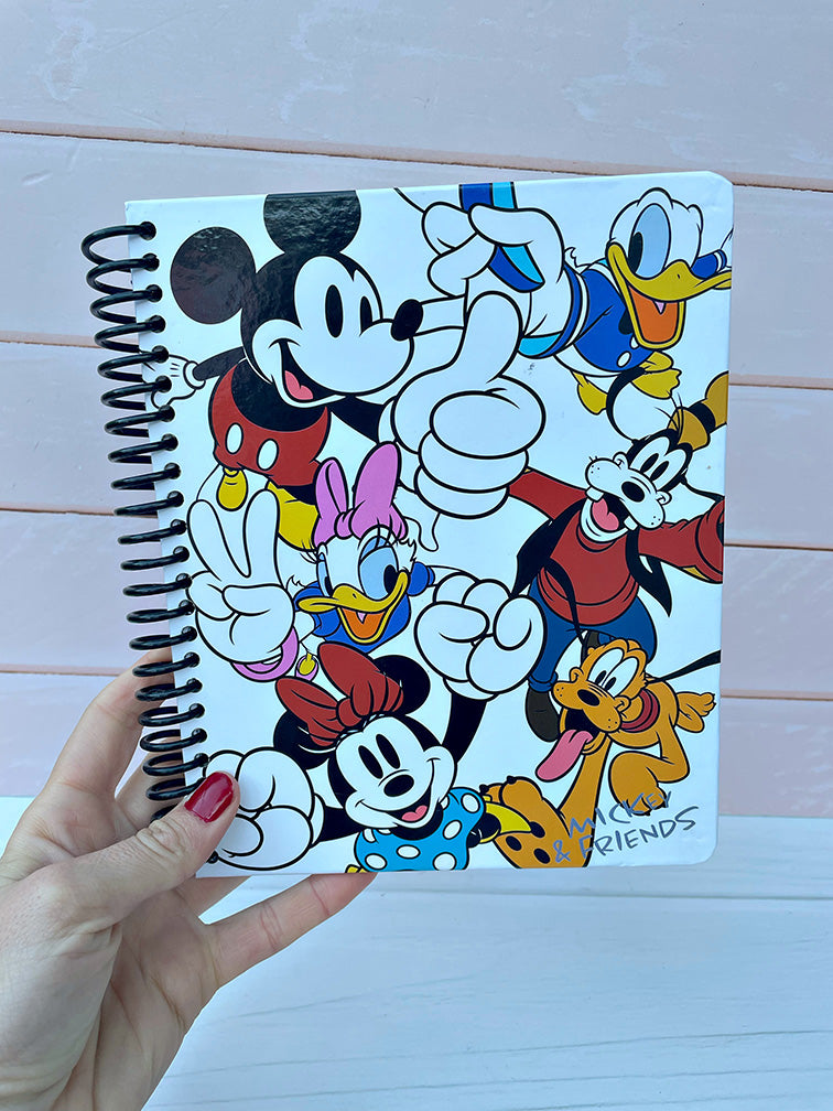 Cuaderno Premium 1/2 Oficio Mickey y Amigos Mooving
