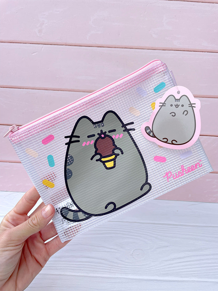 Sobre A5 con cierre con diseño Pusheen