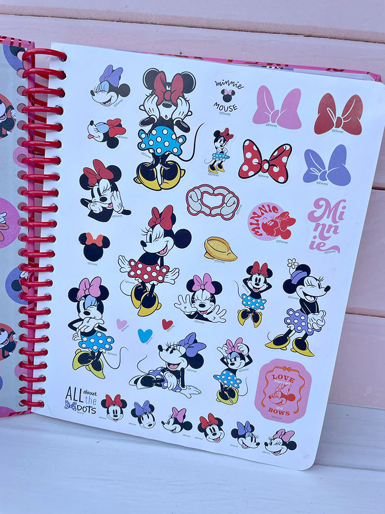 Cuaderno Premium 1/2 Oficio Minnie Mooving