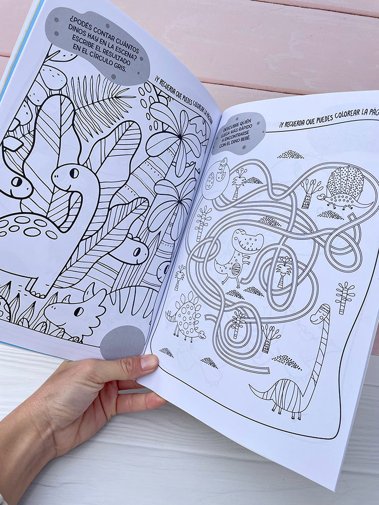 Libros "Juego y Coloreo" con 150 Stickers