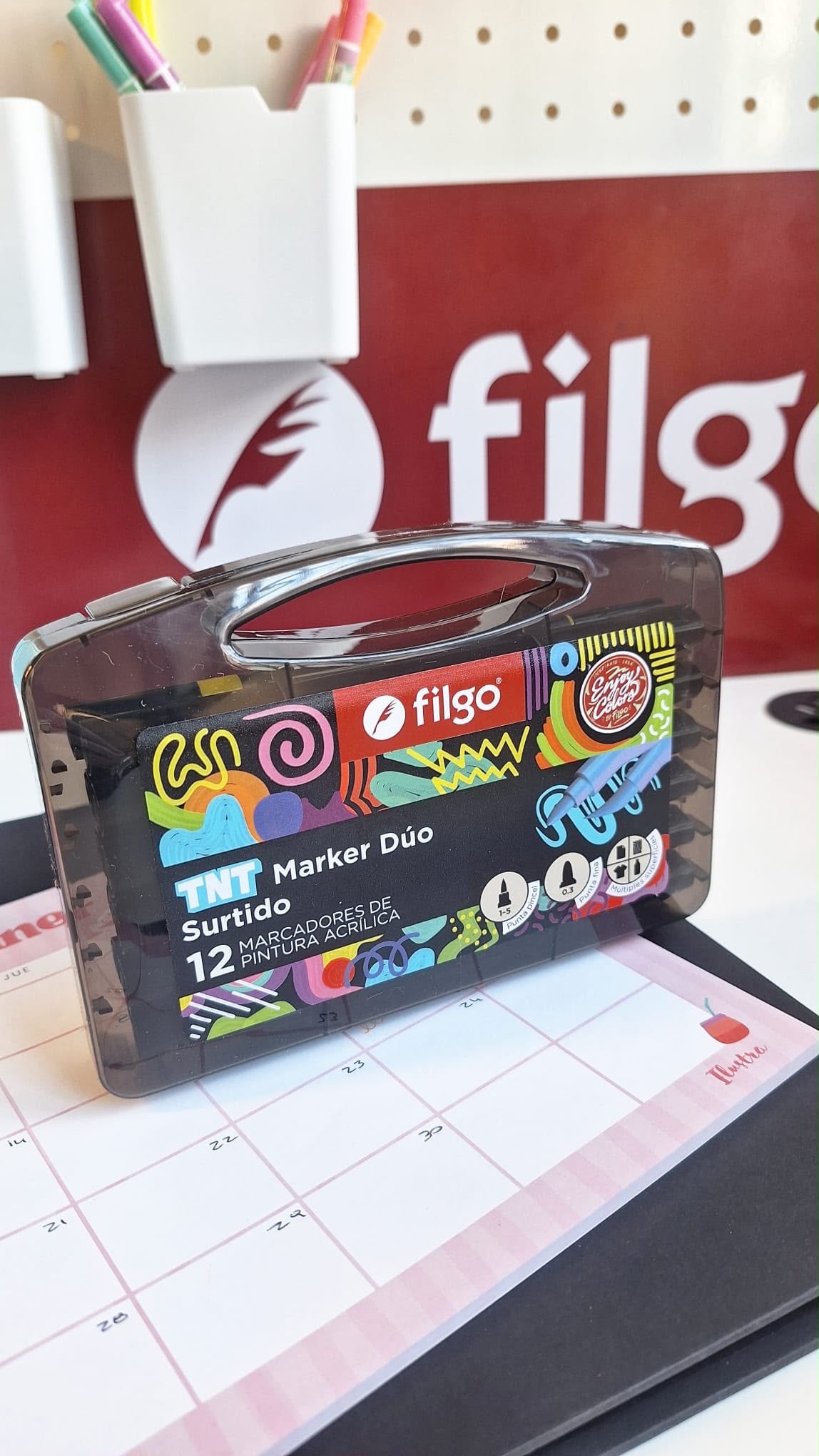 Valijita de 12 Marcadores Acrílicos Doble Punta Múltiple Superficies Filgo