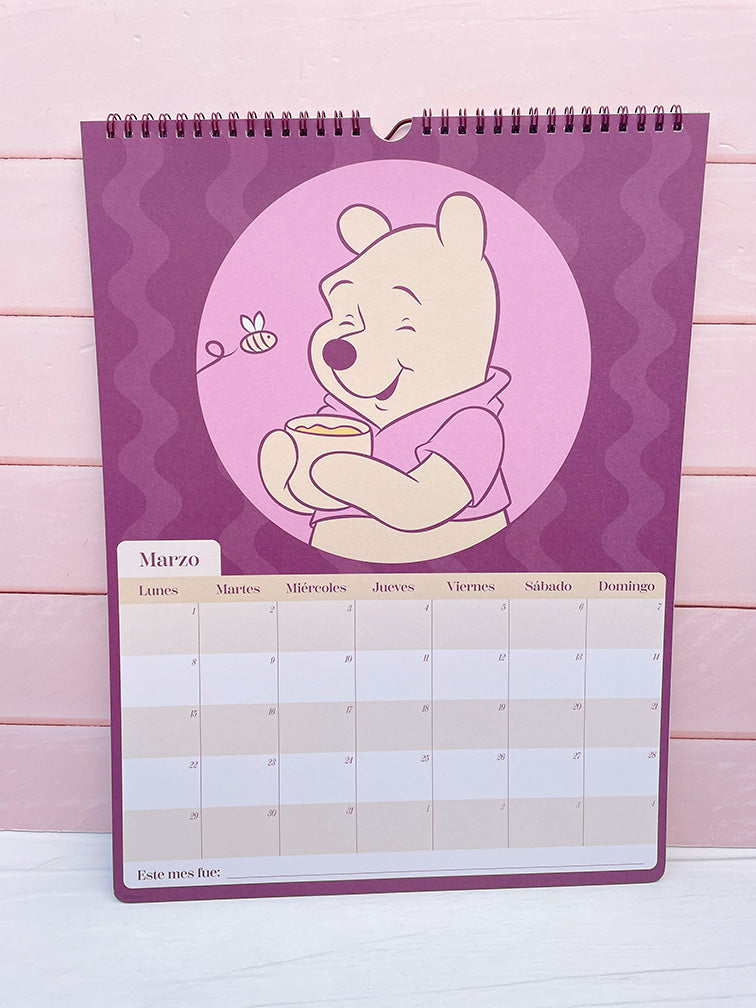 Calendario Winnie the Pooh de Colgar 2027 Mooving