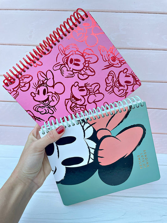 Cuaderno Premium 1/2 Oficio Minnie Mooving