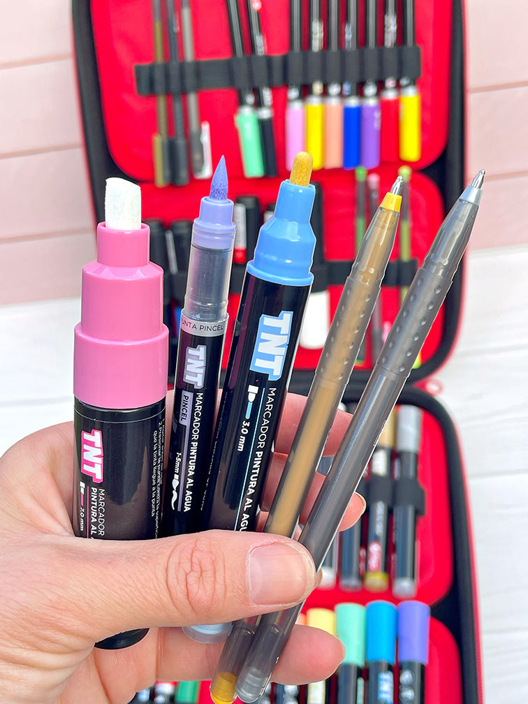 Valijita con 48 Piezas TNT Múltiples superficies Filgo